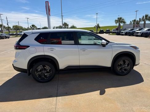 New 2026 Nissan Rogue SV FWD image 6