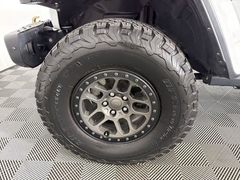 Used 2022 Jeep Wrangler Unlimited Rubicon w/ Xtreme Recon 35" Tire Package AWD/4WD image 9