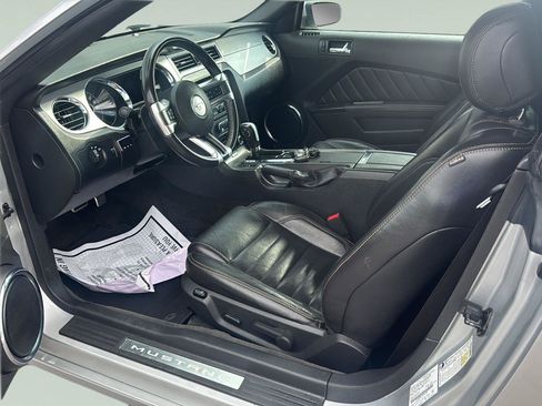 Used 2014 Ford Mustang Premium RWD image 9