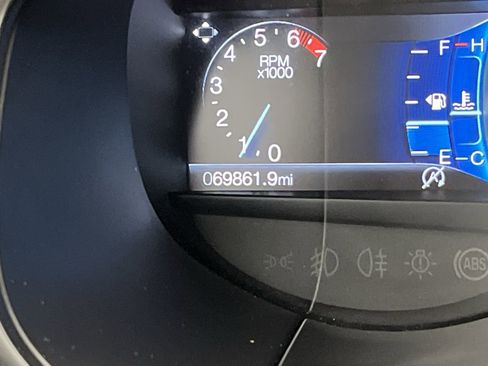 Used 2023 Ford Edge SE image 13