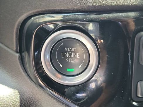 Certified 2025 Chevrolet Silverado 1500 High Country w/ High Country Premium Package AWD/4WD image 32