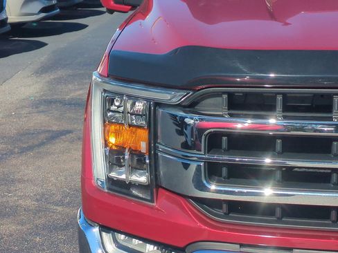 Used 2021 Ford F150 Lariat w/ Equipment Group 501A Mid image 9