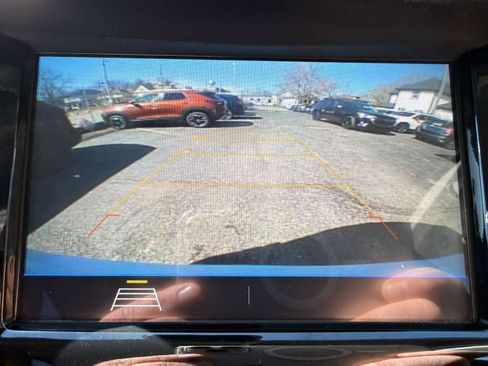 Used 2019 Chevrolet Trax LT w/ LT Convenience Package image 26