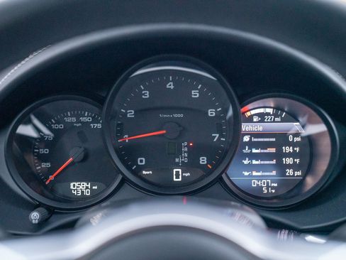 Used 2024 Porsche 718 Cayman image 15