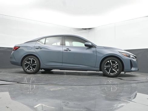 Used 2024 Nissan Sentra SV FWD image 39