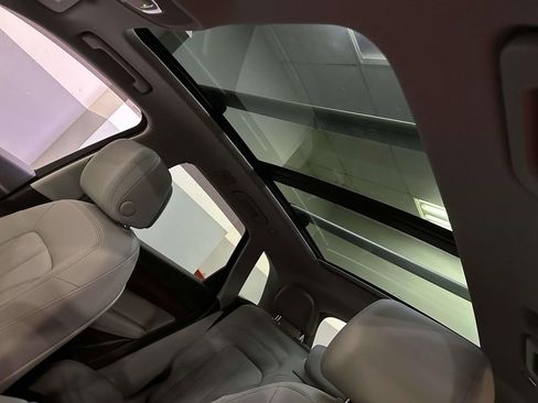 Used 2023 Audi Q5 2.0T Premium w/ Convenience Package image 13