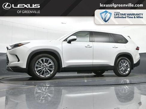 Used 2025 Toyota Grand Highlander AWD image 41