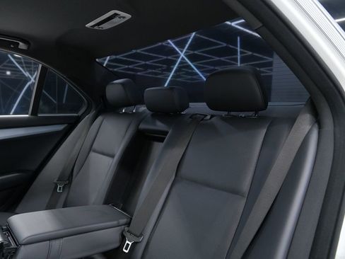 Used 2014 Mercedes-Benz C 250 Sedan image 27