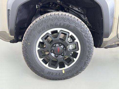 New 2026 Toyota Tacoma TRD Off-Road AWD/4WD image 27