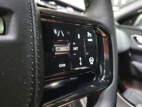 New 2026 Land Rover Range Rover Velar Dynamic SE image 16