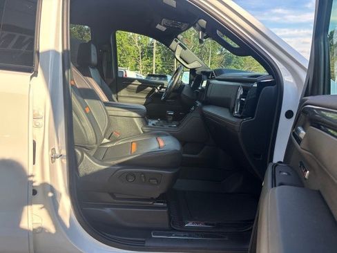 Used 2024 GMC Sierra 1500 AT4 w/ AT4 Premium Package AWD/4WD image 47