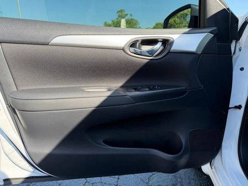 Used 2018 Nissan Sentra S FWD image 10