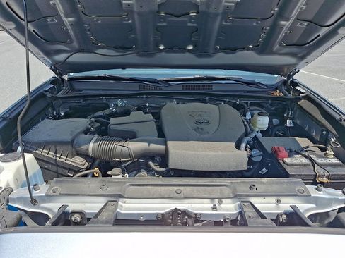 Certified 2023 Toyota Tacoma SR5 w/ Technology Package AWD/4WD image 26