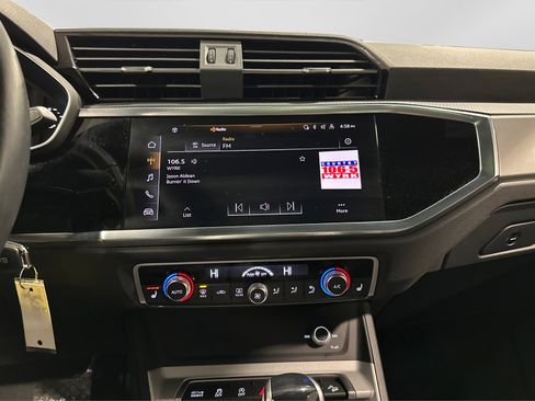 Used 2025 Audi Q3 2.0T Premium image 30