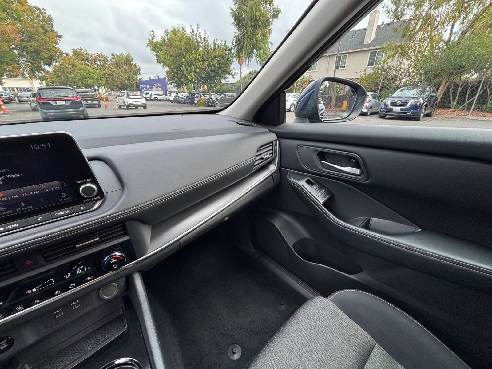 Used 2025 Nissan Rogue SV FWD image 36