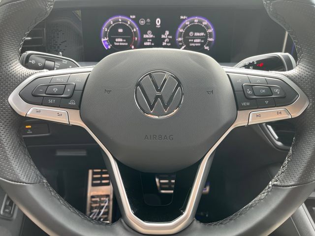 Certified 2025 Volkswagen Tiguan SE R-Line AWD/4WD image 21