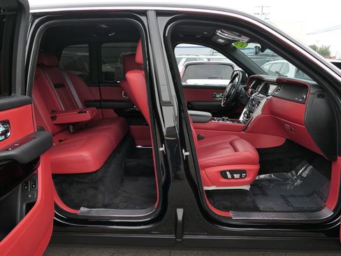 Used 2022 Rolls-Royce Cullinan AWD/4WD image 26
