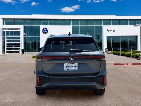 New 2026 Volkswagen Tiguan SE R-Line AWD/4WD image 6