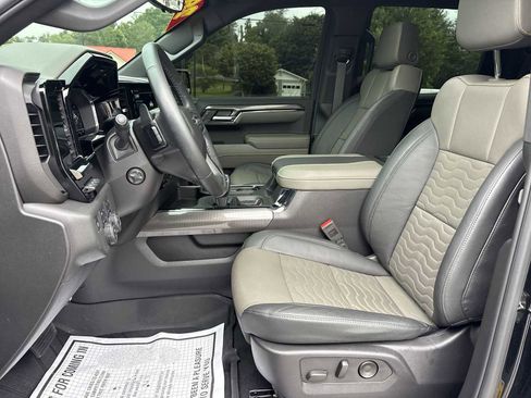 Used 2024 Chevrolet Silverado 1500 ZR2 w/ Technology Package AWD/4WD image 19