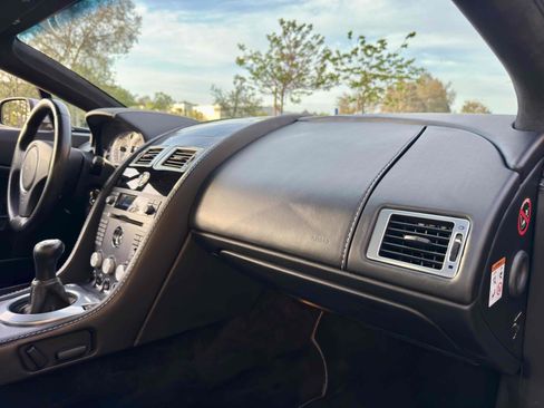 Used 2006 Aston Martin V8 Vantage Coupe image 89