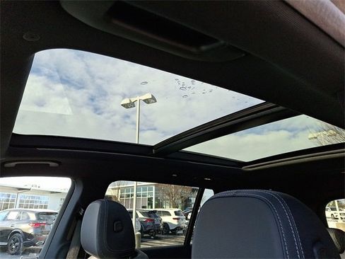 Certified 2025 Mercedes-Benz GLS 450 4MATIC image 16