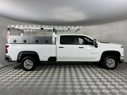 Used 2025 Chevrolet Silverado 2500 W/T w/ WT/CX Safety Package image 3