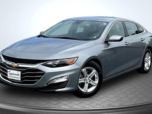 Used 2024 Chevrolet Malibu LT FWD image 1
