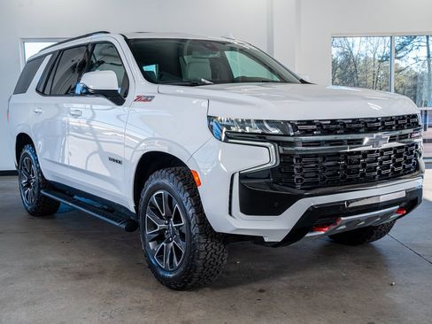 Used 2021 Chevrolet Tahoe Z71 w/ Luxury Package image 4