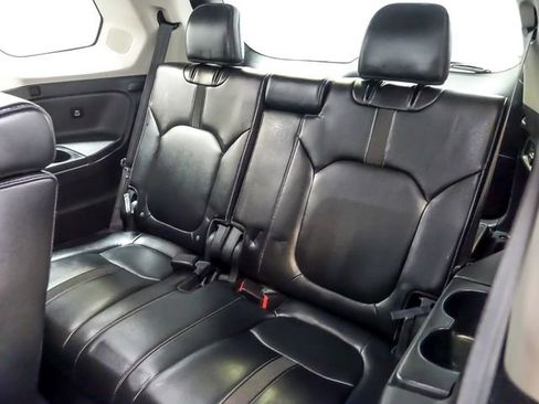 Used 2023 Honda Pilot Touring image 17