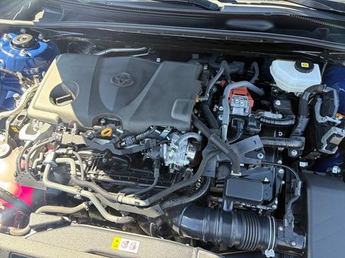 Certified 2025 Toyota Camry SE FWD image 9
