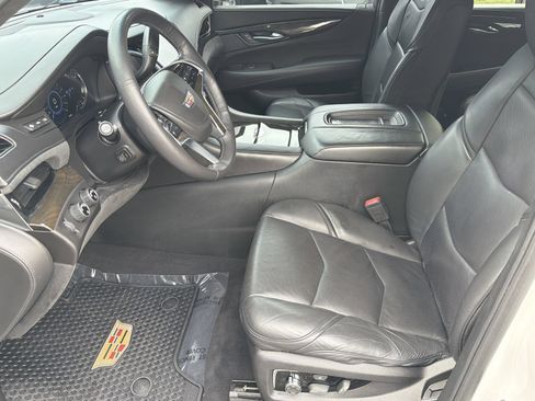 Used 2017 Cadillac Escalade Platinum AWD/4WD image 21