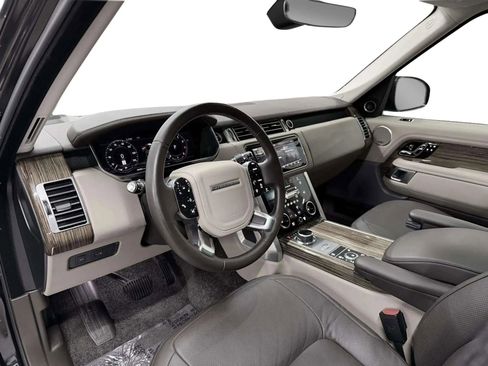Used 2018 Land Rover Range Rover HSE image 9