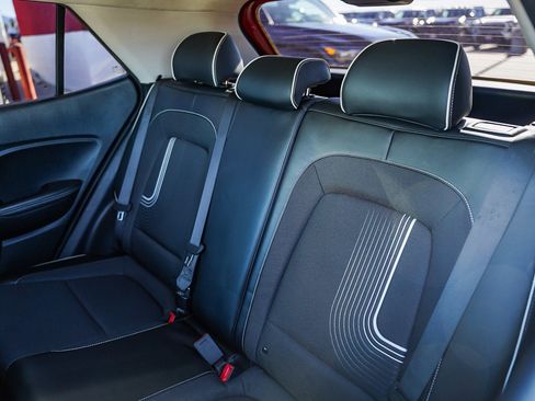 Used 2022 Hyundai Venue Limited w/ Cargo Package image 19