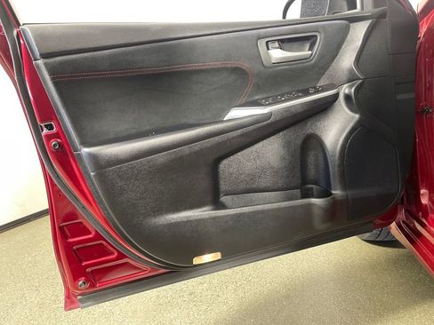 Used 2016 Toyota Camry XSE image 17