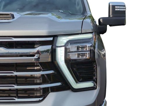 Used 2026 Chevrolet Silverado 2500 LTZ w/ LTZ Convenience Package AWD/4WD image 12