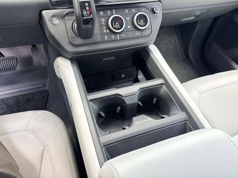 New 2026 Land Rover Defender 110 X-Dynamic SE AWD/4WD image 26