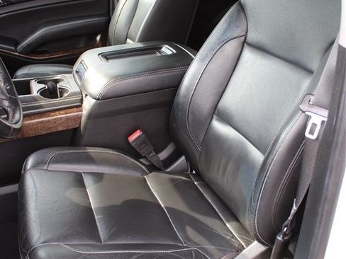 Used 2019 Chevrolet Suburban LT AWD/4WD image 14
