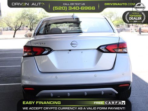 Used 2021 Nissan Versa SV image 6