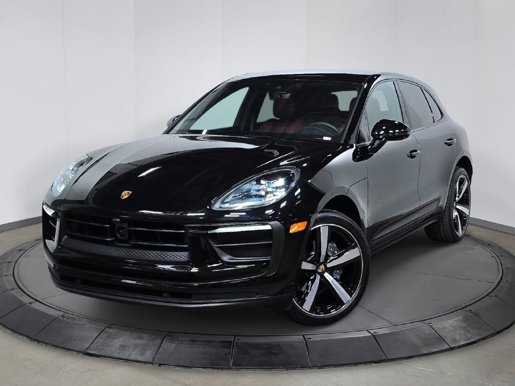 Certified 2026 Porsche Macan AWD/4WD image 1