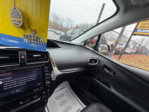 Used 2020 Toyota Prius Prime XLE image 24