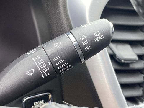 Used 2019 GMC Acadia SLT image 19