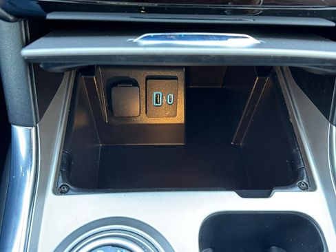 Used 2022 Ford Explorer Platinum w/ Equipment Group 601A image 28