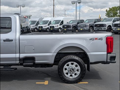 Certified 2024 Ford F350 XLT AWD/4WD image 11