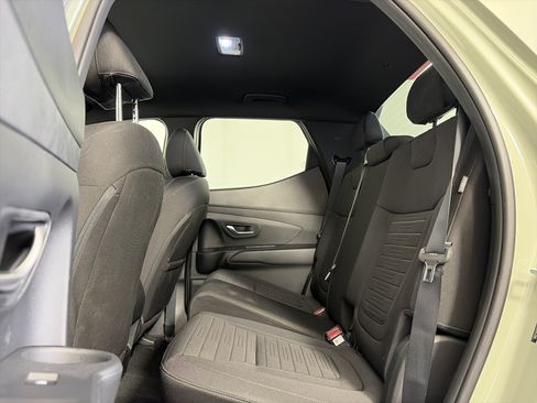 Used 2026 Hyundai Santa Cruz SE AWD/4WD image 7