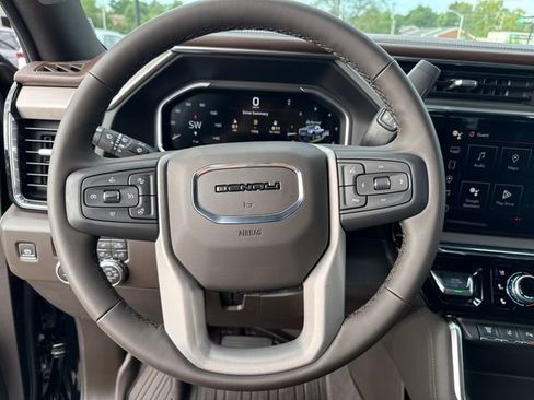 New 2026 GMC Sierra 2500 Denali w/ Denali Reserve Package AWD/4WD image 17