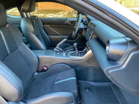 Used 2024 Toyota GR86 Premium RWD image 46