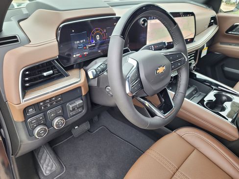 New 2026 Chevrolet Suburban High Country image 8