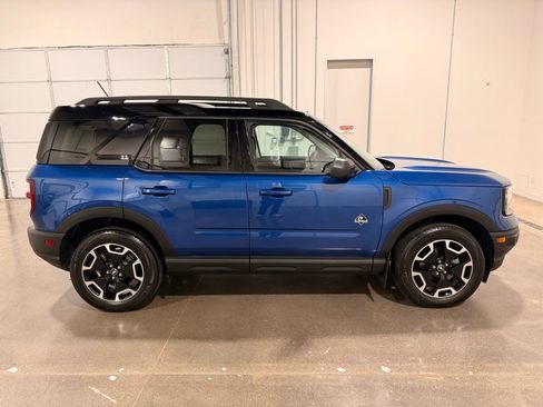 Used 2023 Ford Bronco Sport Outer Banks w/ Tech Package AWD/4WD image 4