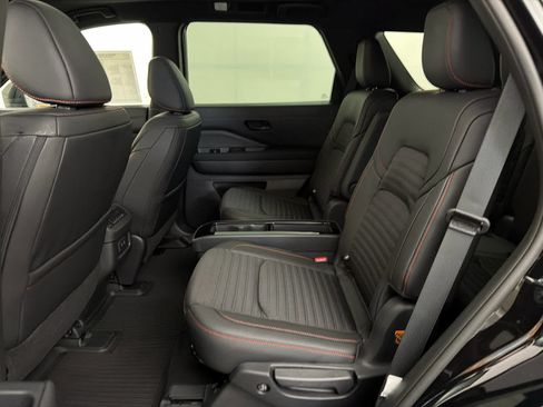 New 2026 Nissan Pathfinder Rock Creek w/ Rock Creek Premium Package AWD/4WD image 16
