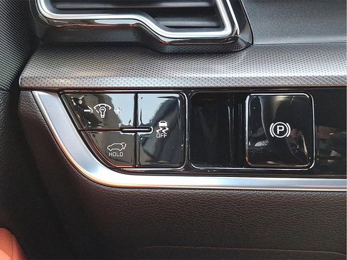 Used 2023 Kia Sportage SX image 25